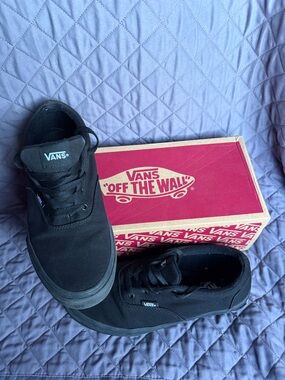 Vans Doheny Black Canvas Low-Top Skate Sneakers Boys Size 7